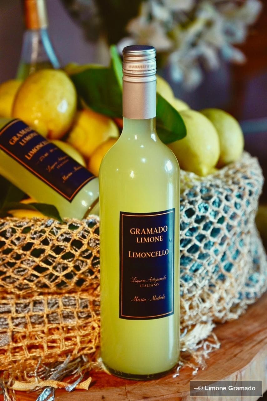 Limoncello artesanal Limone Gramado